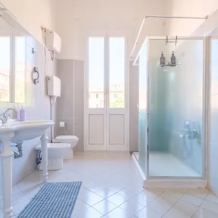 A Casa Umile Irnerio Xl Maison d'hôtes Bologne